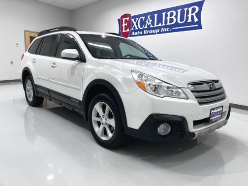 Used 2014 Subaru Outback 2.5i Limited w/ Moonroof Package image 7