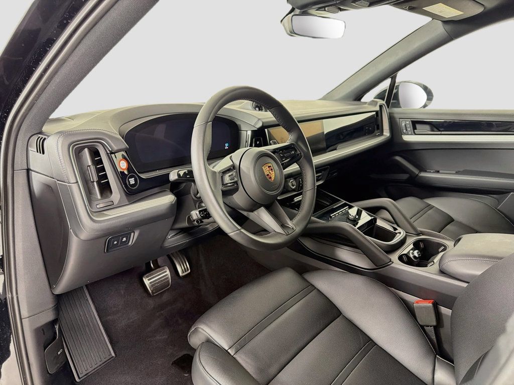 Certified 2026 Porsche Cayenne S AWD/4WD image 4