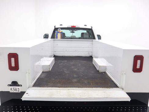 Used 2020 Ford F350 XL image 11