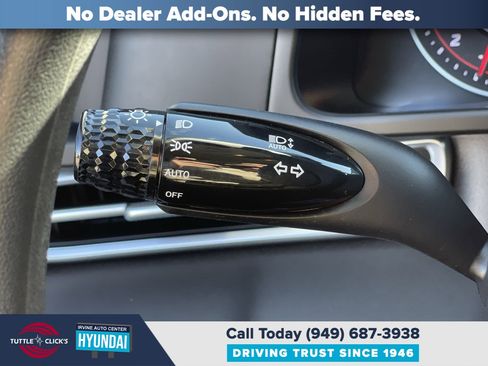 Certified 2023 Hyundai Elantra SEL image 23