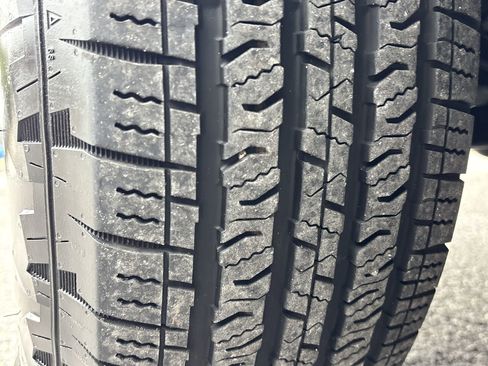 Used 2024 Jeep Wrangler Sport image 33