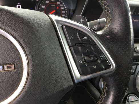 Used 2019 Chevrolet Camaro SS RWD image 9