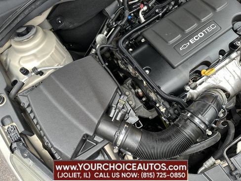 Used 2011 Chevrolet Cruze LT image 38
