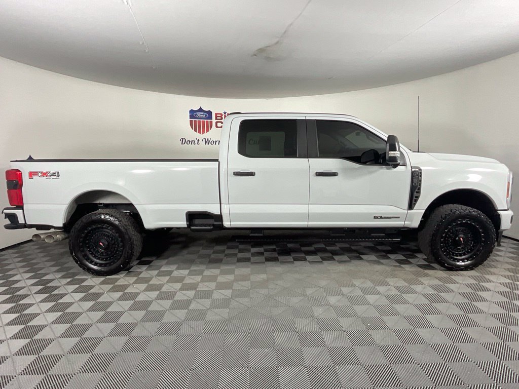 Used 2025 Ford F250 XL w/ STX Appearance Package AWD/4WD image 2