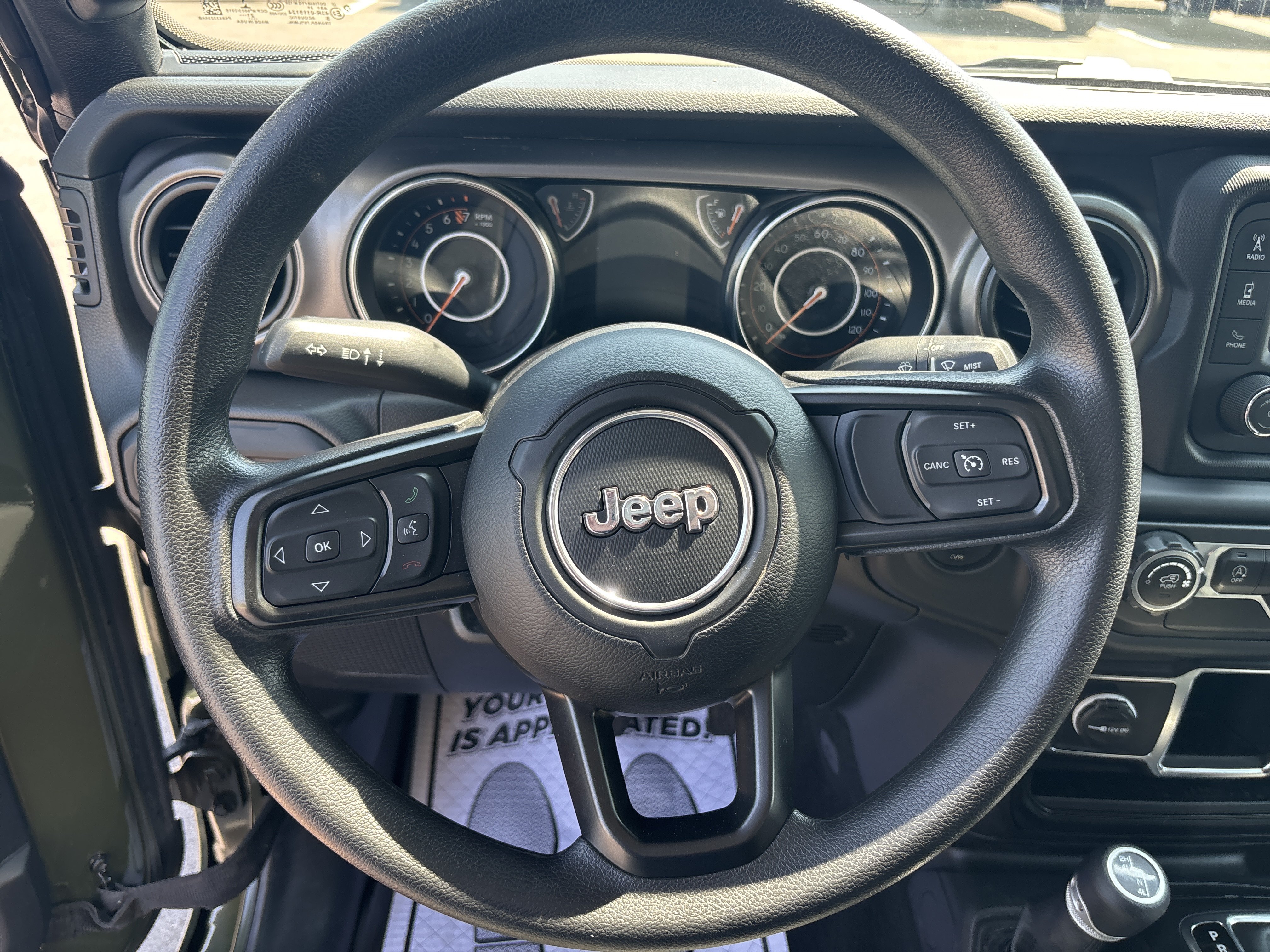 Used 2021 Jeep Gladiator Sport AWD/4WD image 14