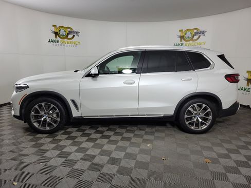 Used 2021 BMW X5 xDrive40i w/ Premium Package image 2