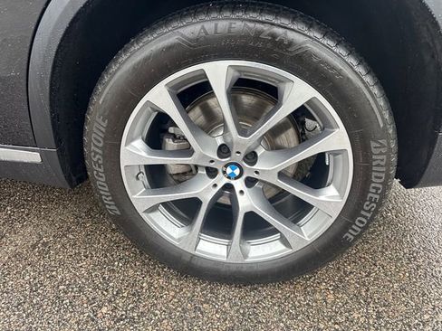 Used 2024 BMW X5 xDrive40i w/ Parking Assistance Package image 17