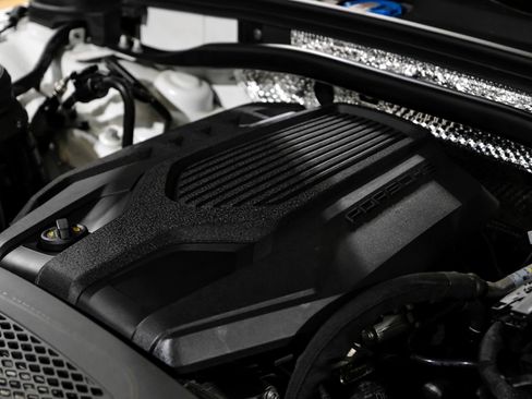 Used 2024 Porsche Macan image 54