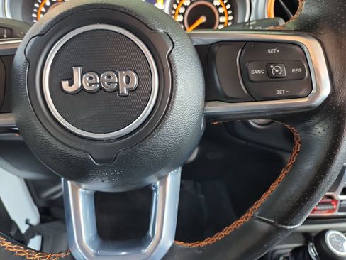 Used 2023 Jeep Gladiator Mojave w/ Cold Weather Group AWD/4WD image 27