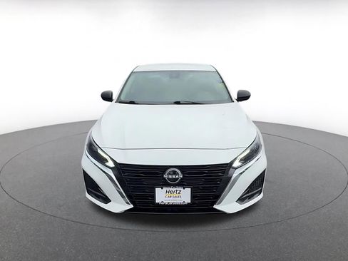 Used 2025 Nissan Altima 2.5 SV FWD image 4