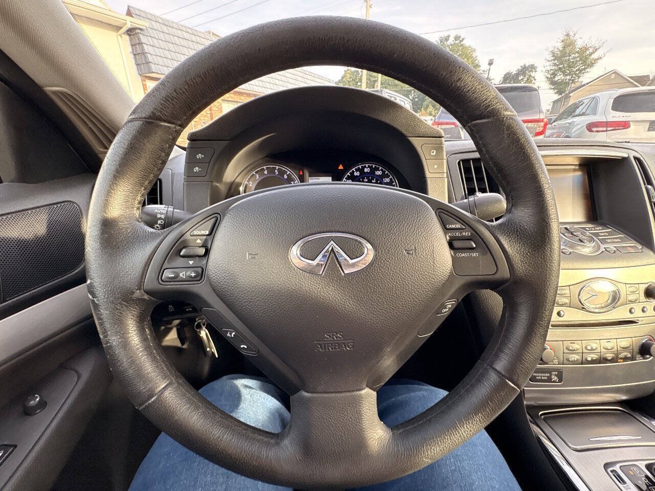 Used 2011 INFINITI G25 x w/ Moonroof Pkg AWD/4WD image 24
