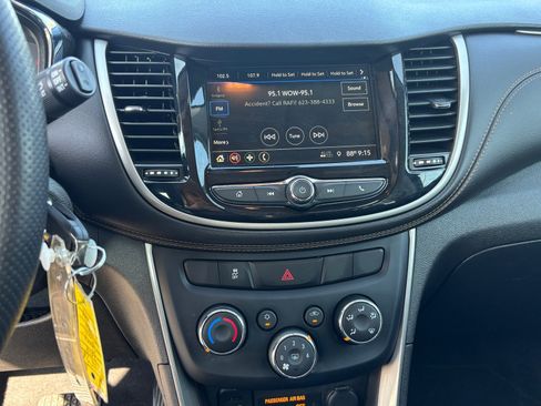 Used 2019 Chevrolet Trax LS FWD image 14