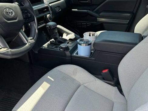 Used 2025 Toyota 4Runner SR5 AWD/4WD image 9