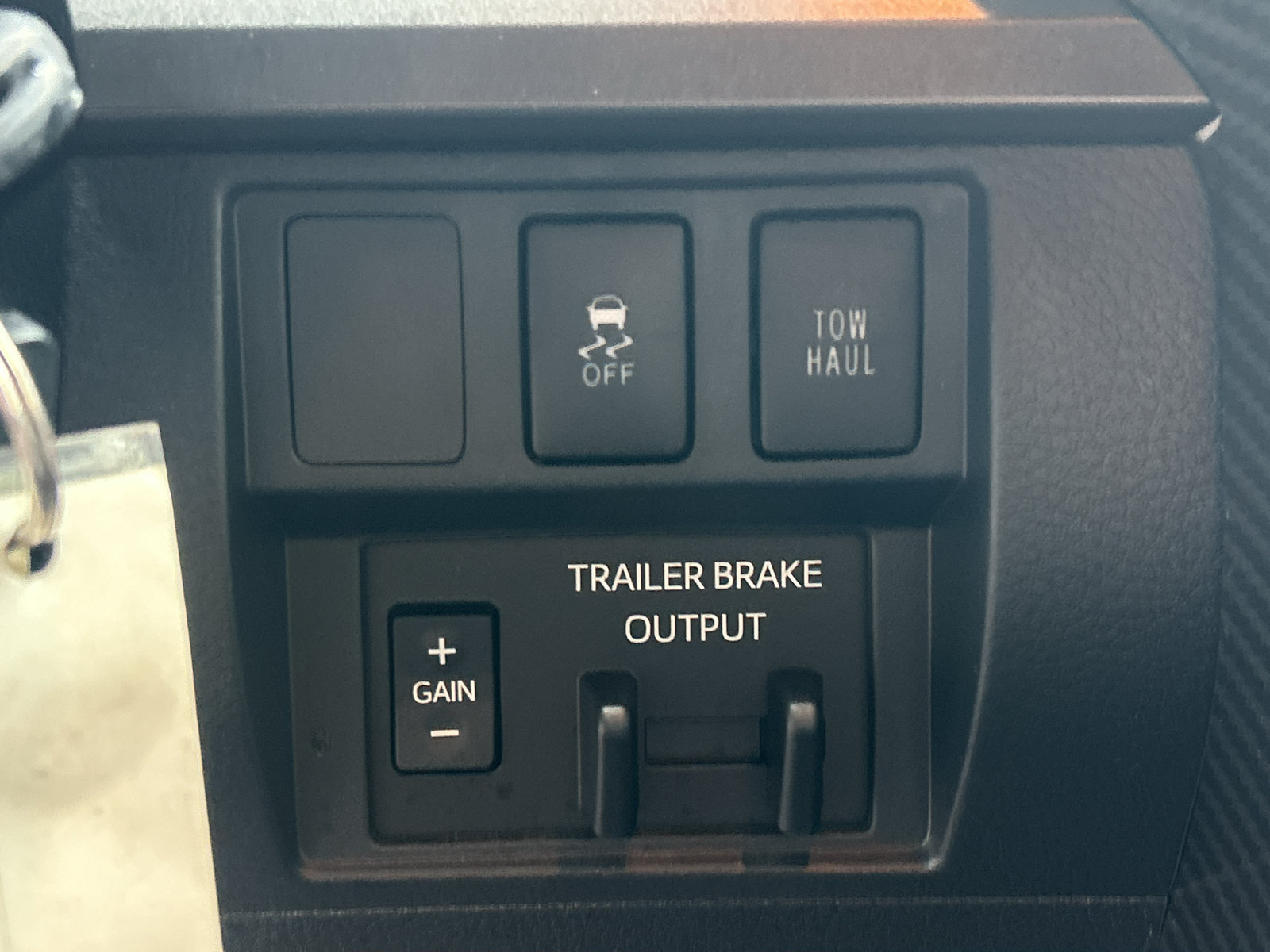 Used 2019 Toyota Tundra SR5 w/ TRD Off Road Package AWD/4WD image 18