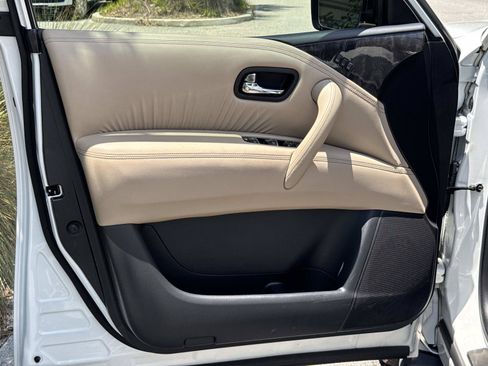Used 2022 Nissan Armada Platinum w/ Captain's Chairs Package RWD image 21