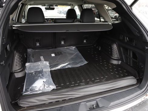 Certified 2025 Subaru Outback Onyx Edition image 5