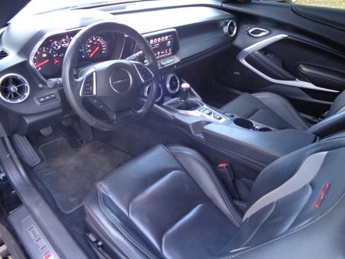 Used 2017 Chevrolet Camaro SS image 28