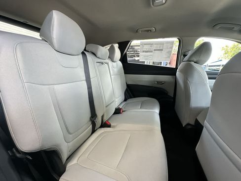 Used 2026 Hyundai Tucson SE FWD image 26
