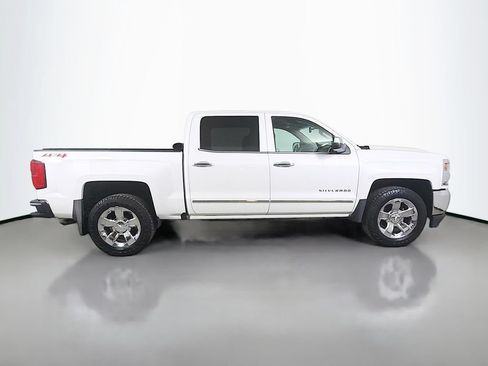 Used 2018 Chevrolet Silverado 1500 LTZ w/ Sport Package AWD/4WD image 5