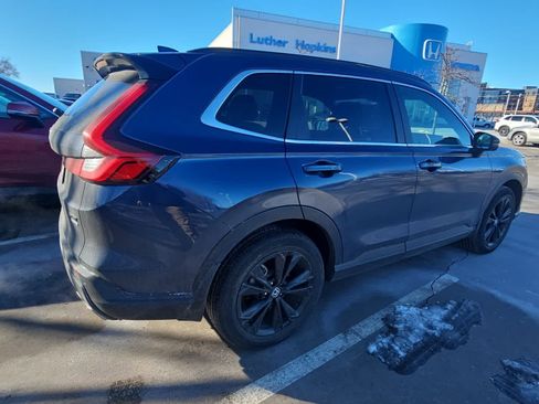 Used 2023 Honda CR-V Sport Touring image 3