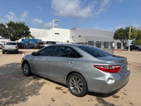 Used 2017 Toyota Camry XLE FWD image 7