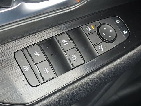 New 2026 Nissan Kicks SV w/ SV Premium Package image 19