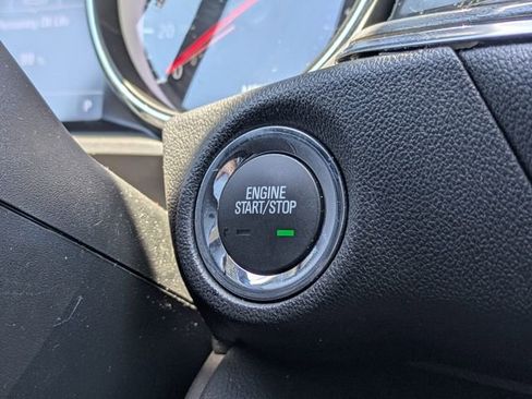 Used 2018 Buick Regal Preferred w/ Driver Confidence Package #1 FWD image 28