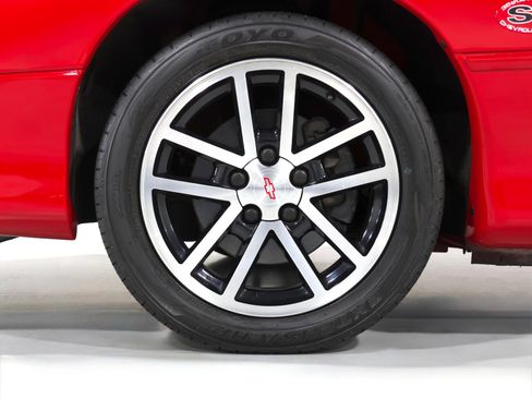 Used 2002 Chevrolet Camaro Z28 w/ SS Performance/Appearance Pkg image 38