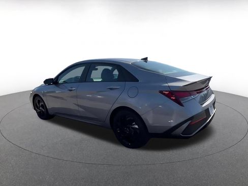 Used 2026 Hyundai Elantra Sport FWD image 10