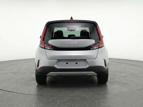 Used 2025 Kia Soul LX w/ LX Technology Package FWD image 7