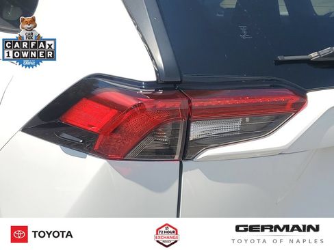 Used 2020 Toyota RAV4 XLE AWD/4WD image 16