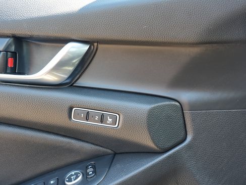 Used 2021 Honda Accord EX-L image 17