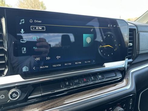 Used 2025 Chevrolet Silverado 2500 LT w/ Convenience Package image 14