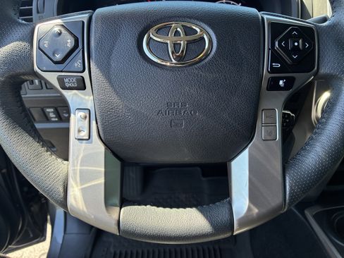 Used 2022 Toyota 4Runner SR5 image 29