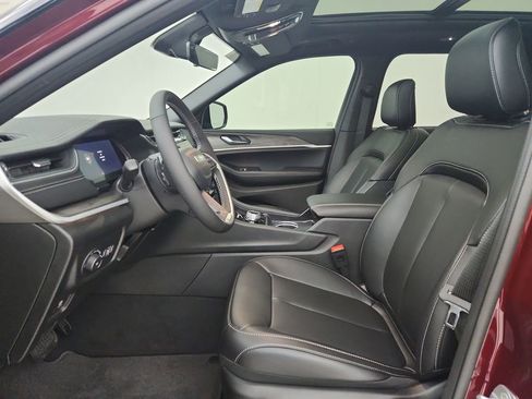 New 2025 Jeep Grand Cherokee Limited image 19