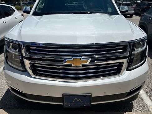 Used 2018 Chevrolet Tahoe Premier RWD image 2