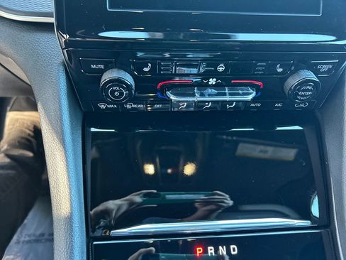 New 2025 Jeep Grand Cherokee L Altitude image 17