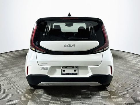Used 2023 Kia Soul S FWD image 4