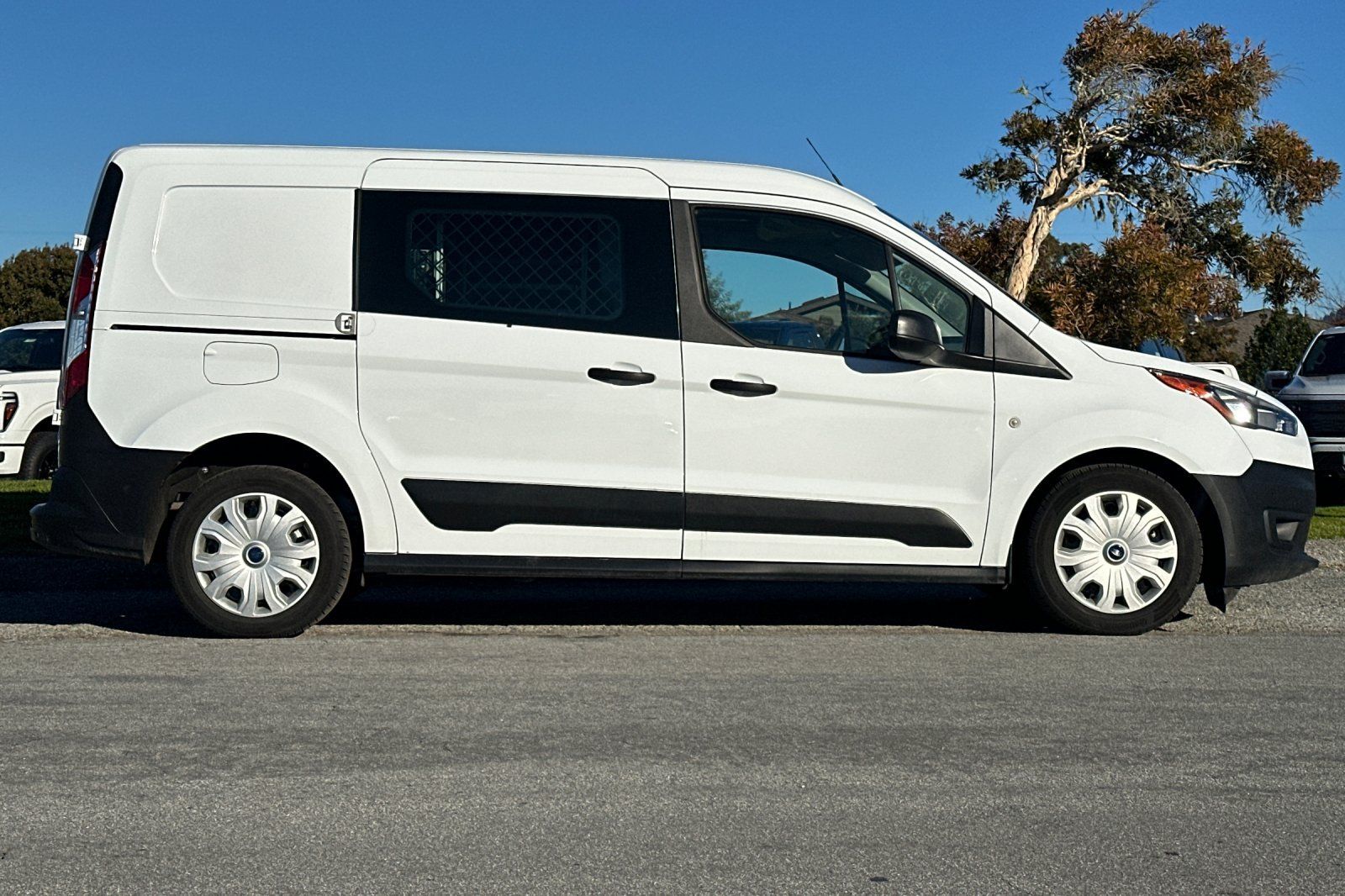 Used 2023 Ford Transit Connect XL FWD image 6