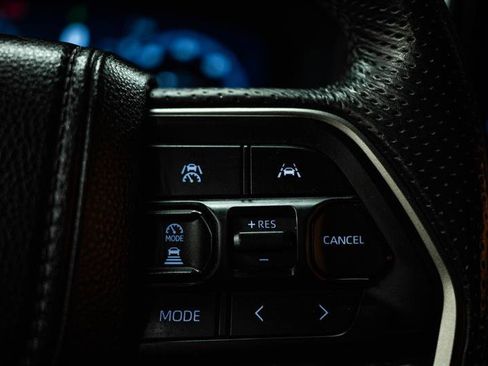 Used 2024 Toyota Tacoma TRD Off-Road image 19