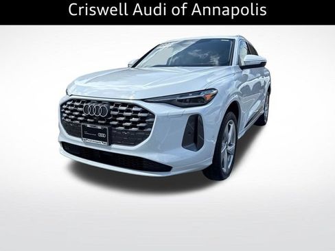 Certified 2025 Audi Q5 Premium w/ Premium Plus AWD/4WD image 3