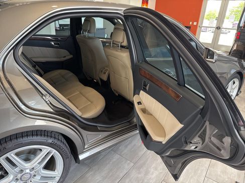 Used 2013 Mercedes-Benz E 350 4MATIC Sedan w/ Premium 1 Pkg image 34