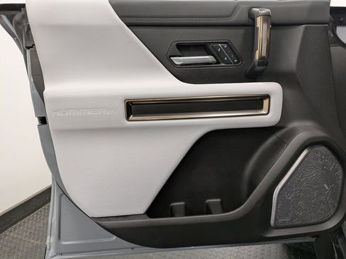 Used 2024 GMC Hummer EV 3X w/ Extreme Off-Road Package image 8