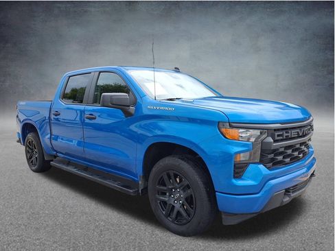 Used 2025 Chevrolet Silverado 1500 Custom AWD/4WD image 4
