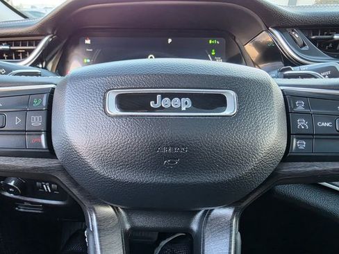 Used 2023 Jeep Grand Cherokee 4WD 4xe image 25