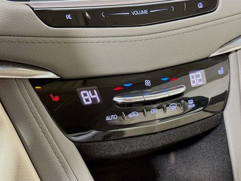 Used 2019 Cadillac XT5 Luxury image 18