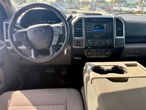 Used 2015 Ford F150 XLT w/ Equipment Group 301A Mid RWD image 11