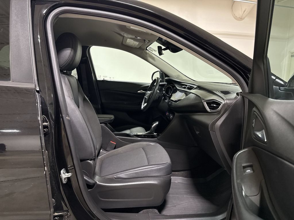 Used 2021 Buick Encore GX Preferred w/ Sport Touring Package FWD image 21