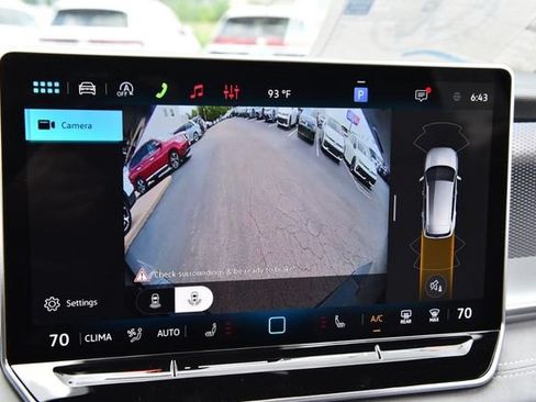 New 2026 Volkswagen Tiguan SE R-Line AWD/4WD image 14