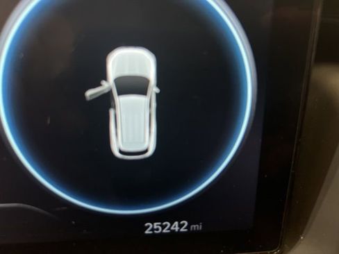 Used 2023 Hyundai Tucson Limited image 25